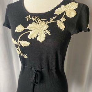 NANETTE LEPORE knit top.